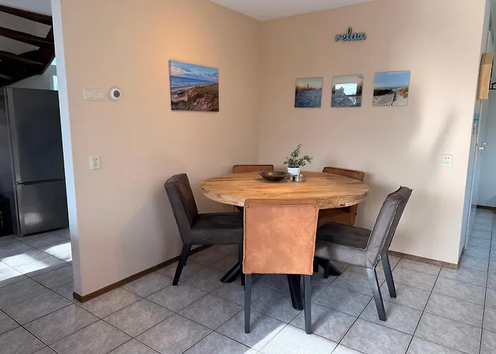 Semesterbostad Albatros 190 *